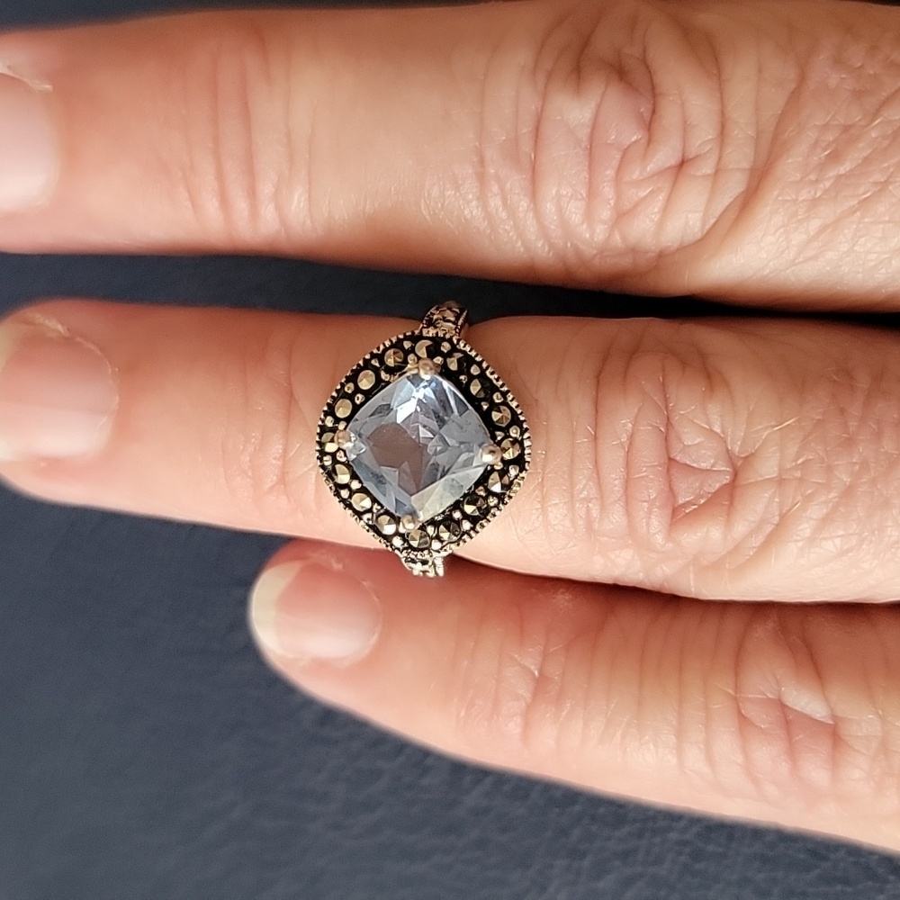 Blue Topaz and Marcasite Silver Ring - Picture 6 of 6